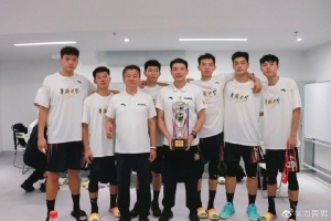 华侨大学主帅周鲁男总结赛季：他日卧龙终得雨 今朝放鹤且冲天