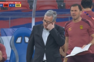 媒体人：印尼巴林在日沙澳身上分别拿了4和5分，后两场全赢怕不够