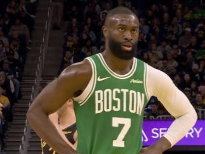 开云体育app-科塔27分凯尔特人战胜76人，塔图姆没有复出绿军依旧恐怖